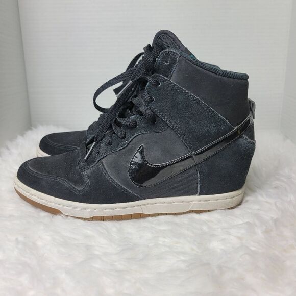 Nike Dunk Sky High Essential Women's Sneaker Size 8.5 Wedge Platform Black Suede - Picture 3 of 10